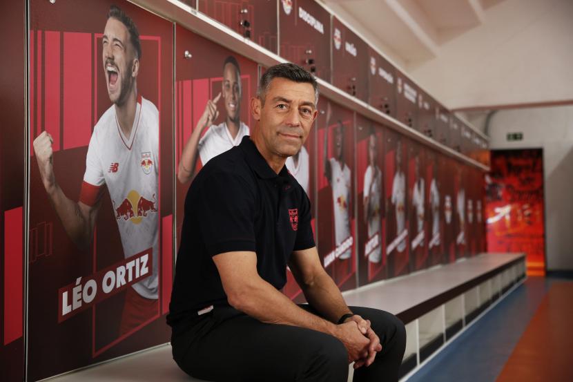 Conheça Pedro Caixinha, novo técnico do Massa Bruta